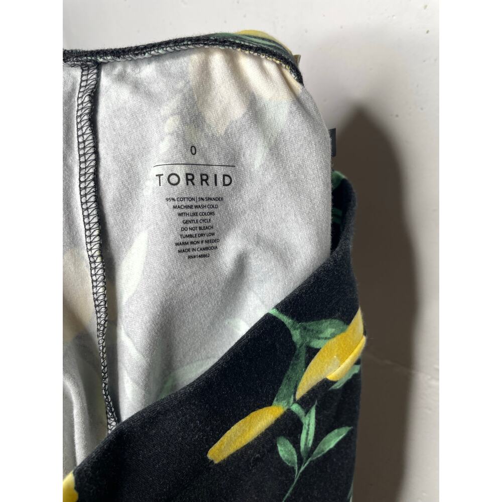NEW Torrid Black Pull On Bike Short Lemons Size 0 - Picture 5 of 5